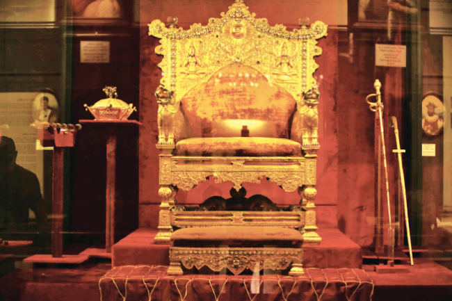 Royal Seat 
